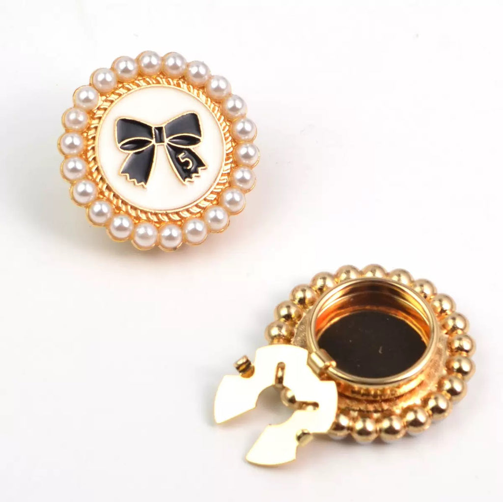 Pearl Bow Button Set – Gold & Black/White Enamel